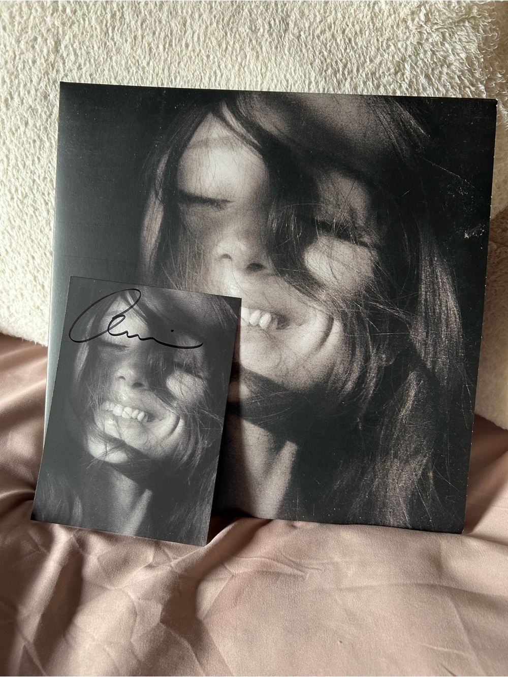 Ariana grande signed petal vinyl black signature